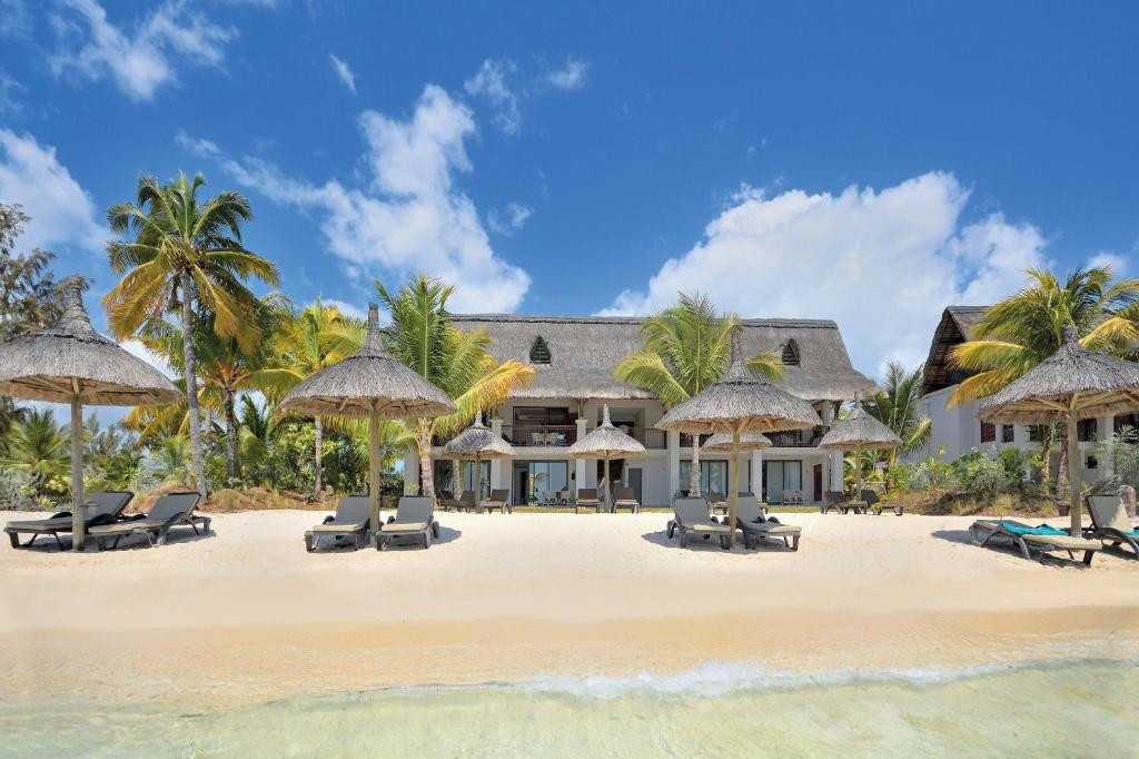 Paradis Beachcomber Golf Resort & Spa 5*
