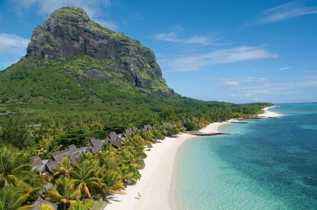 Paradis Beachcomber Golf Resort & Spa 5*