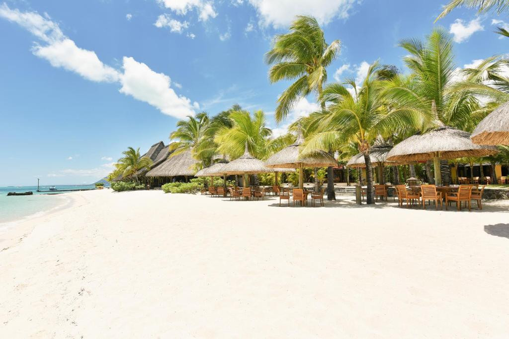Paradis Beachcomber Golf Resort & Spa 5*