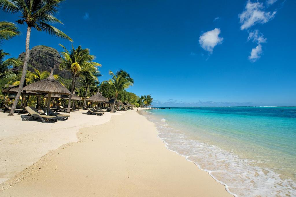 Paradis Beachcomber Golf Resort & Spa 5*