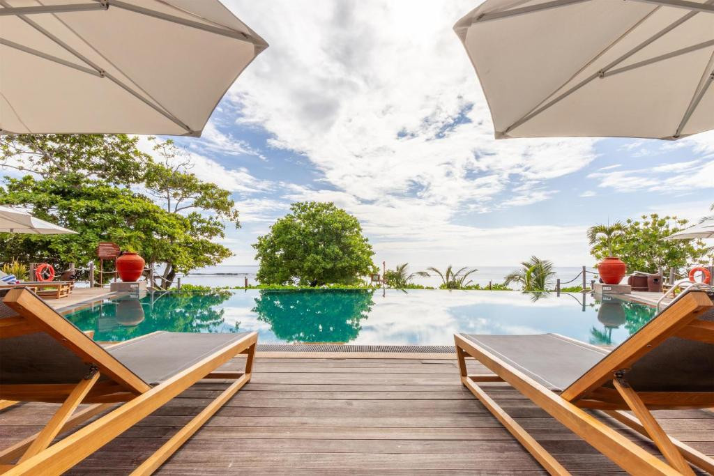 Doubletree By Hilton Seychelles Allamanda Resort & Spa 4*