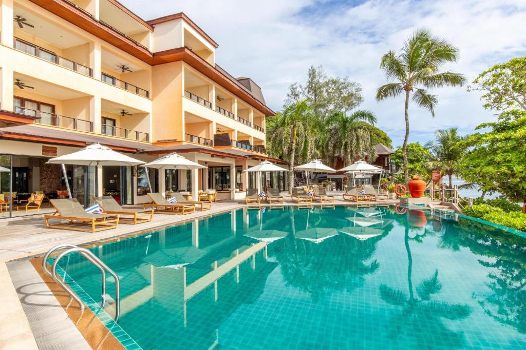 Doubletree By Hilton Seychelles Allamanda Resort & Spa 4*