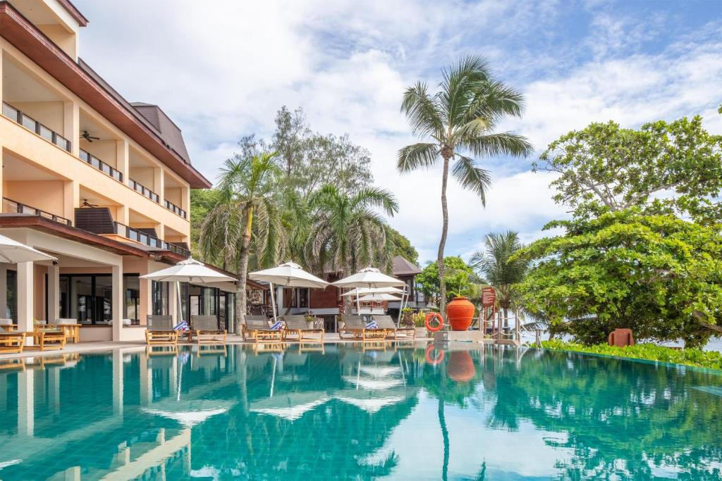 Doubletree By Hilton Seychelles Allamanda Resort & Spa 4*