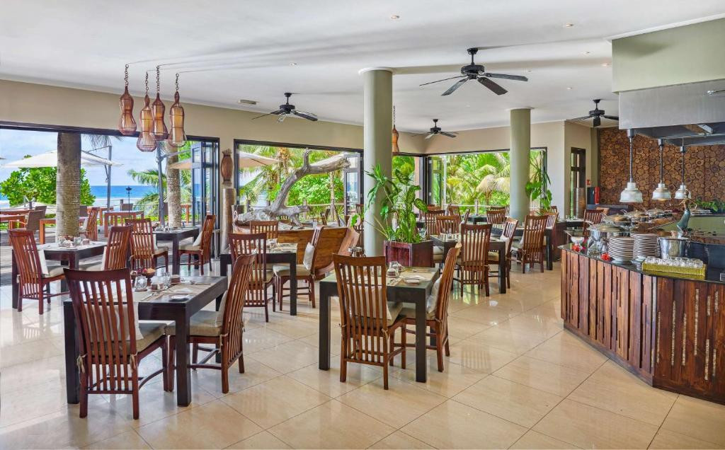 Doubletree By Hilton Seychelles Allamanda Resort & Spa 4*