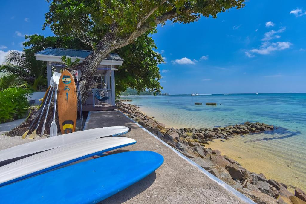 Le Nautique Luxury Beachfront Apartments