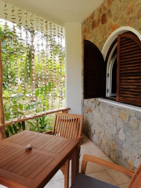 Bliss Hotel Praslin 3*