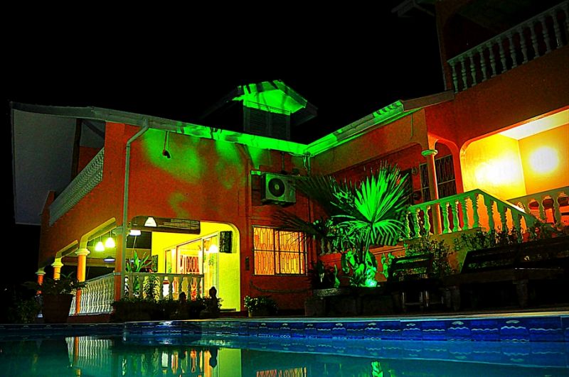 Albizia Lodge Apt 3*