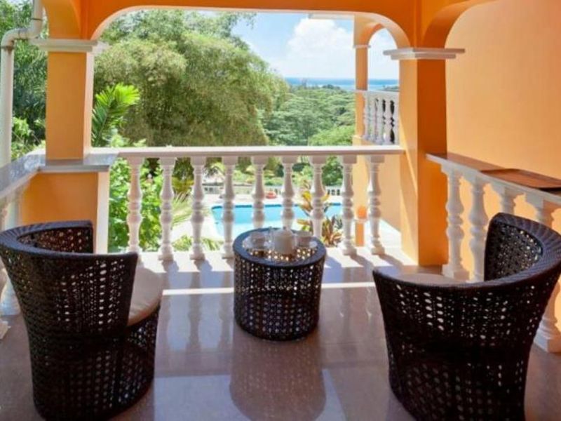 Albizia Lodge Apt 3*