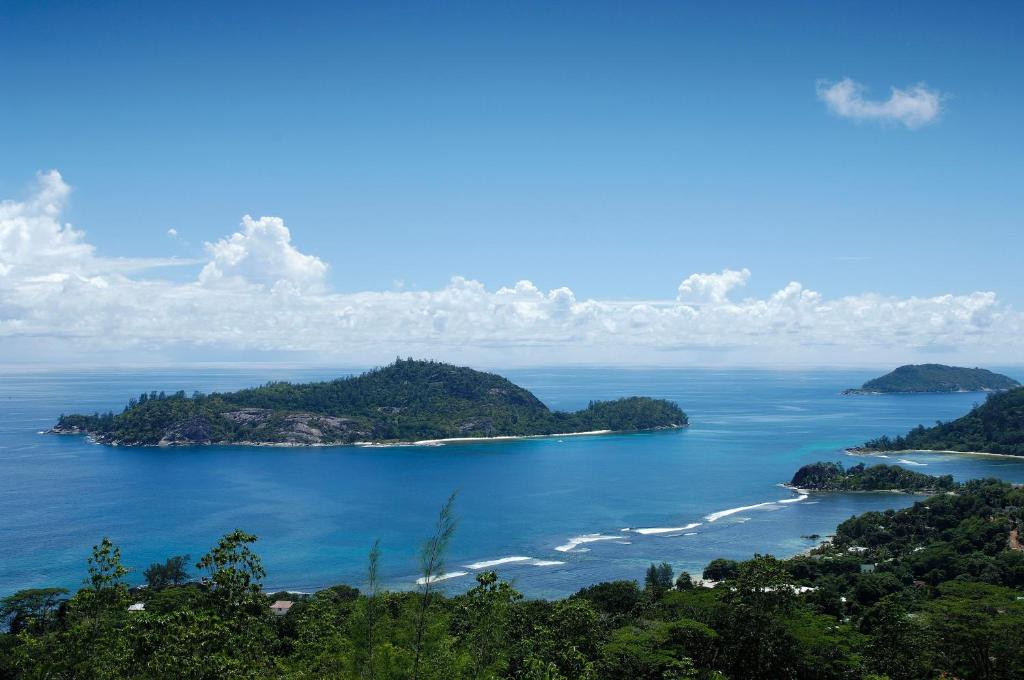 Berjaya Beau Vallon Bay Resort & Casino 4*
