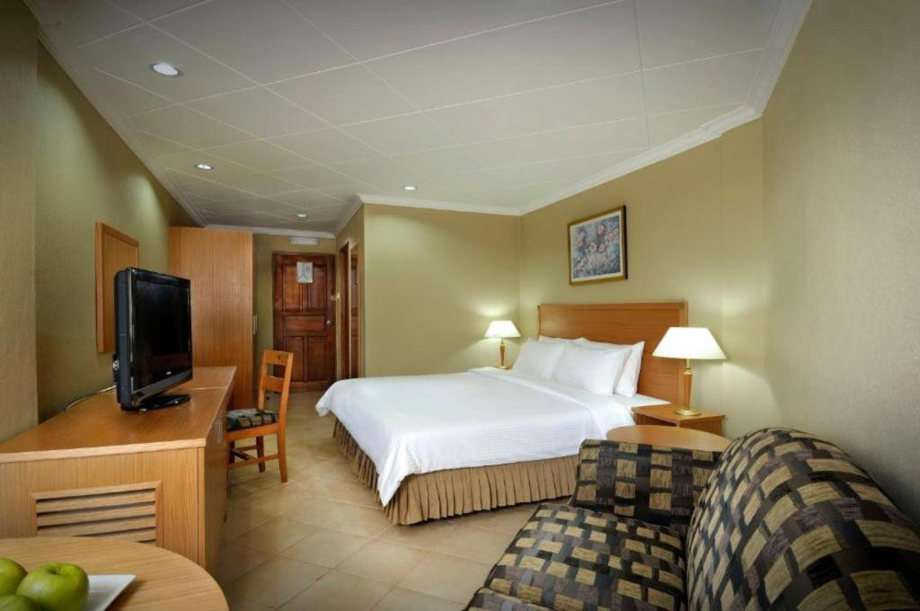 Berjaya Beau Vallon Bay Resort & Casino 4*