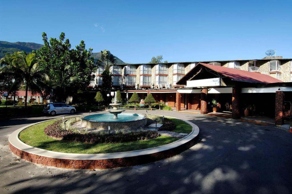Berjaya Beau Vallon Bay Resort & Casino 4*