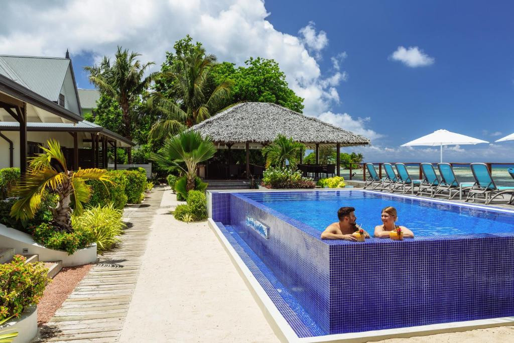 Le Nautique Luxury Waterfront Hotel 4*