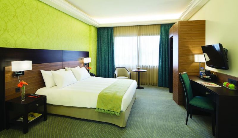 Corp Executive 4*