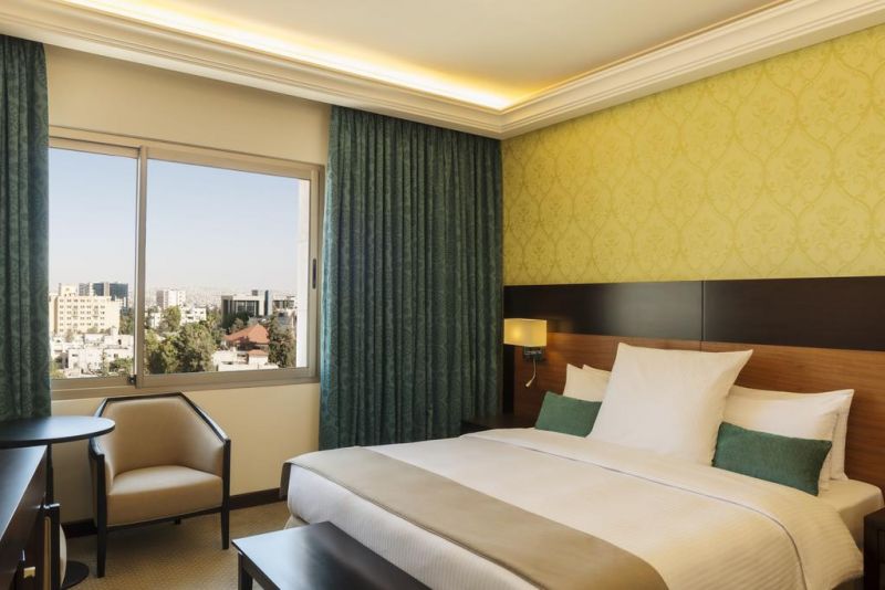 Corp Executive 4*