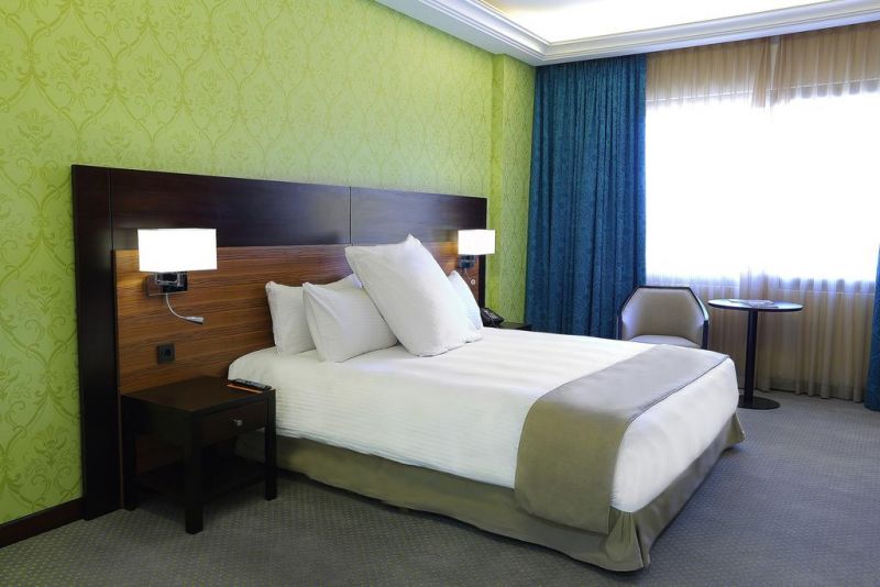 Corp Executive 4*