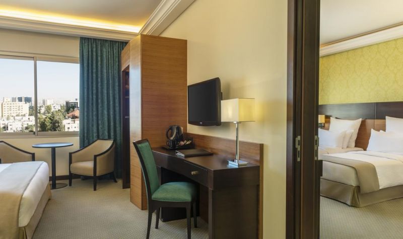 Corp Executive 4*