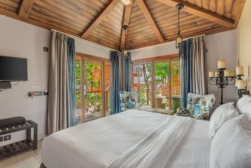 The Baga Beach Resort 5*