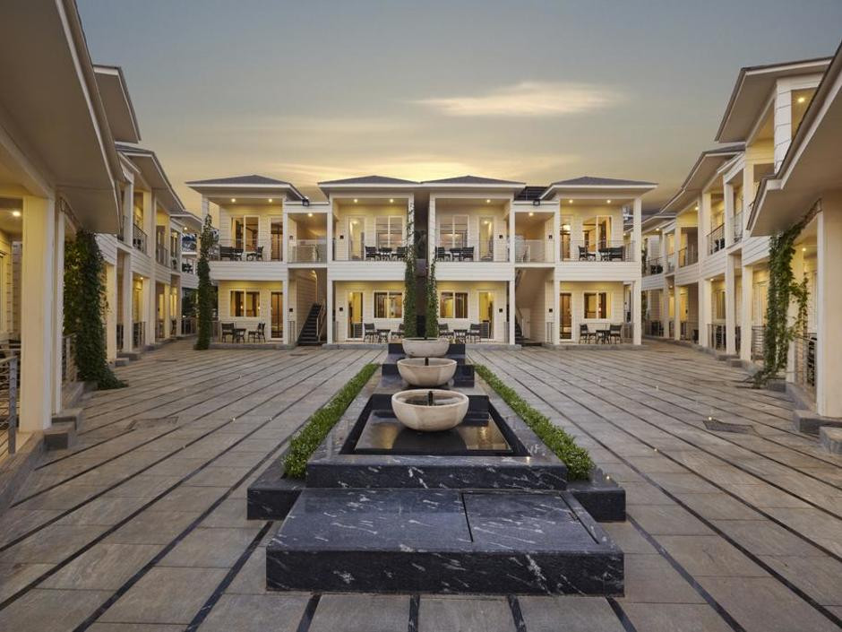 The Acacia Morjim Oceanfront 4*