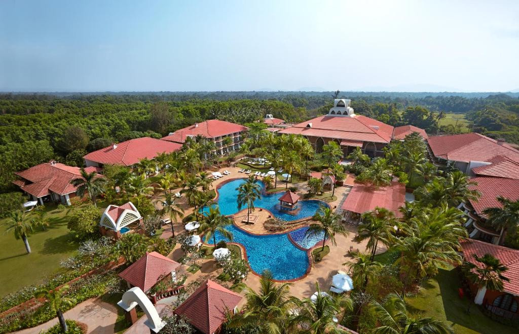 Caravela Beach Resort (Ex. Ramada Caravella) 4*