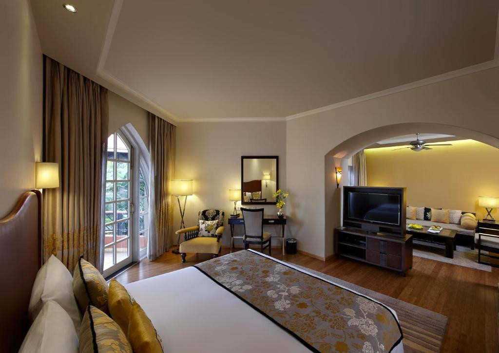 Caravela Beach Resort (Ex. Ramada Caravella) 4*