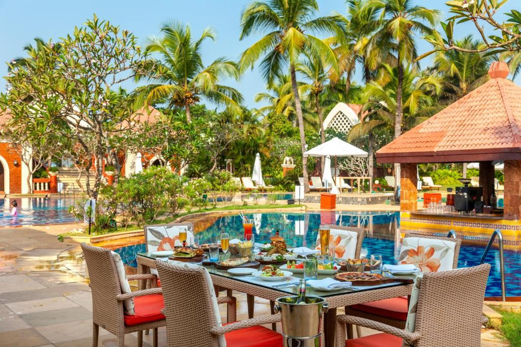 Caravela Beach Resort (Ex. Ramada Caravella) 4*