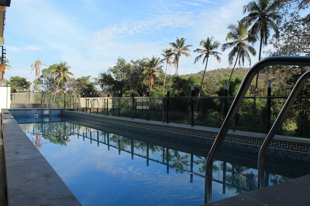 Ansh Hotel 2*