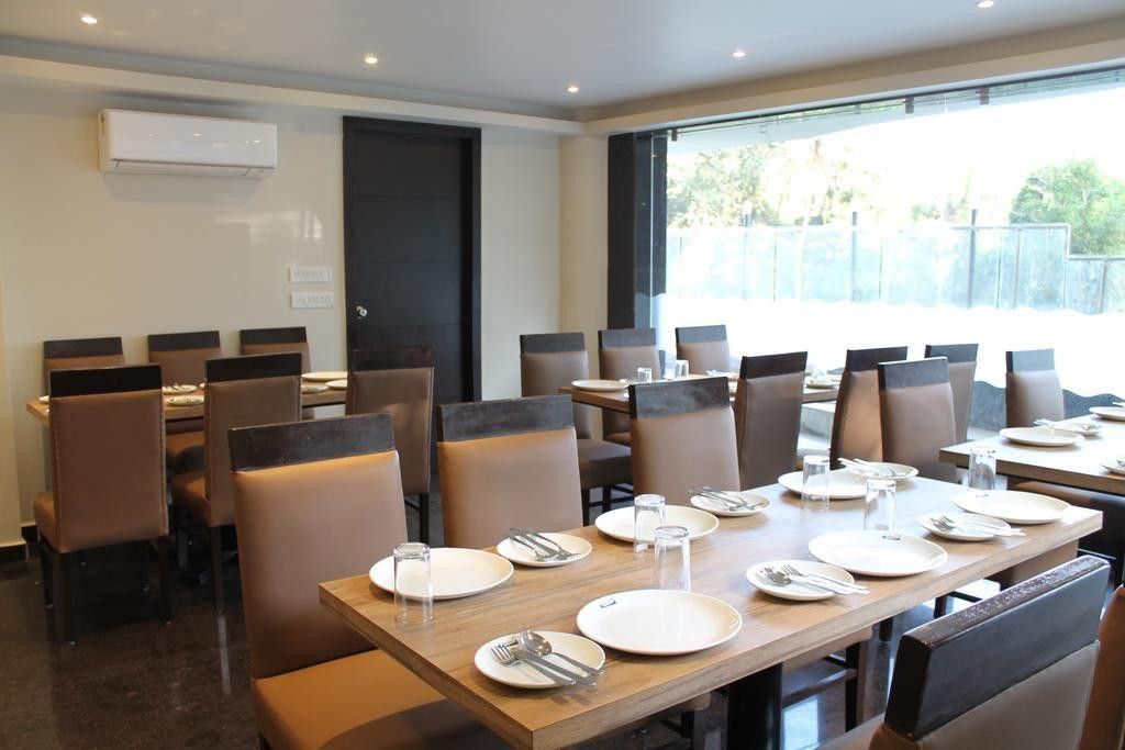 Ansh Hotel 2*