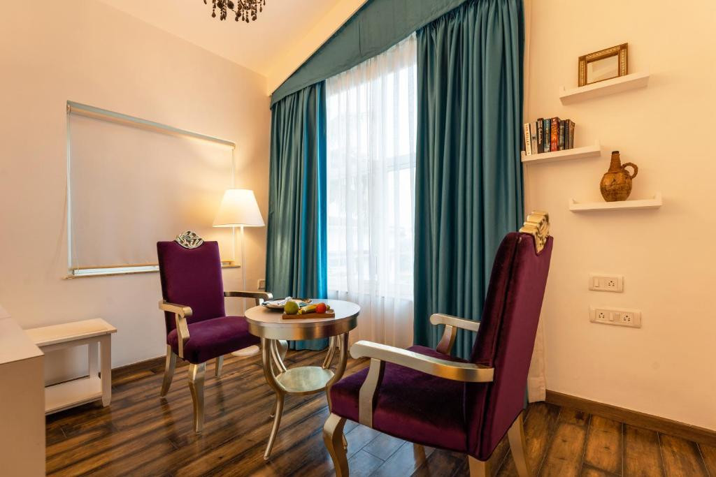 Zone Connect By The Park 4*