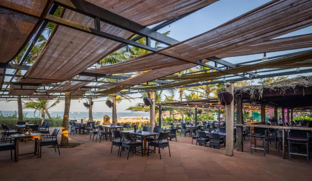 Chalston Beach Resort 3*
