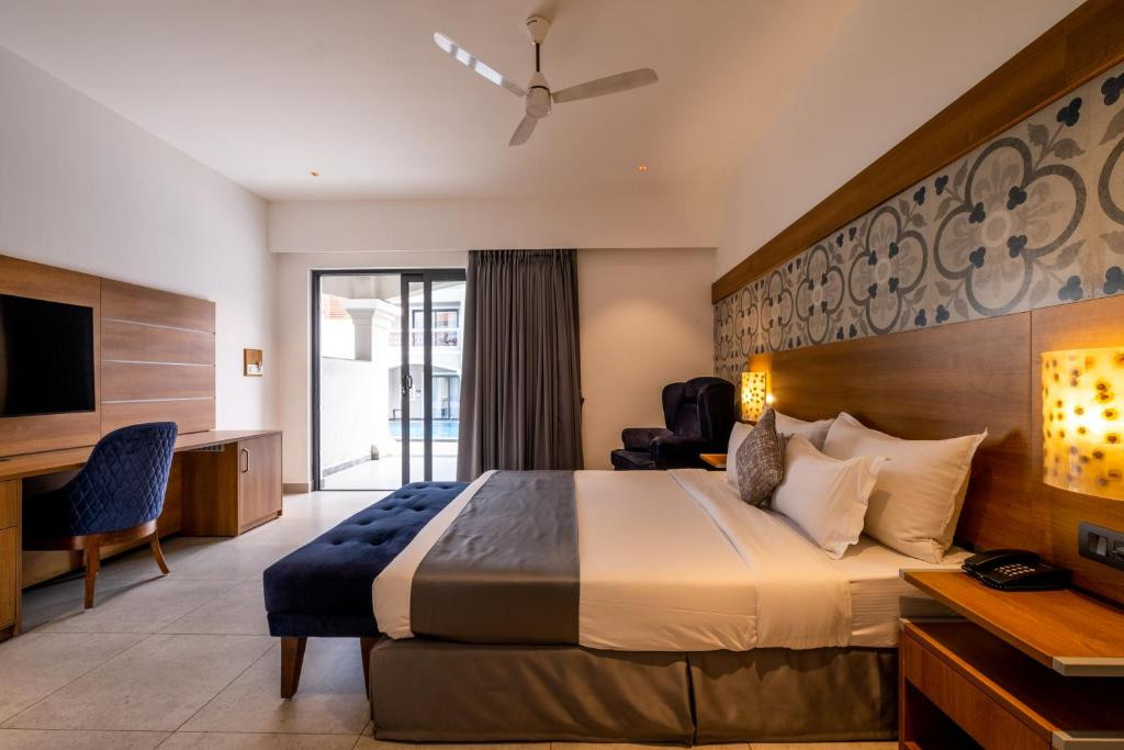Chalston Beach Resort 3*