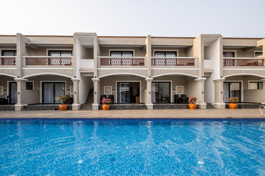 Chalston Beach Resort 3*