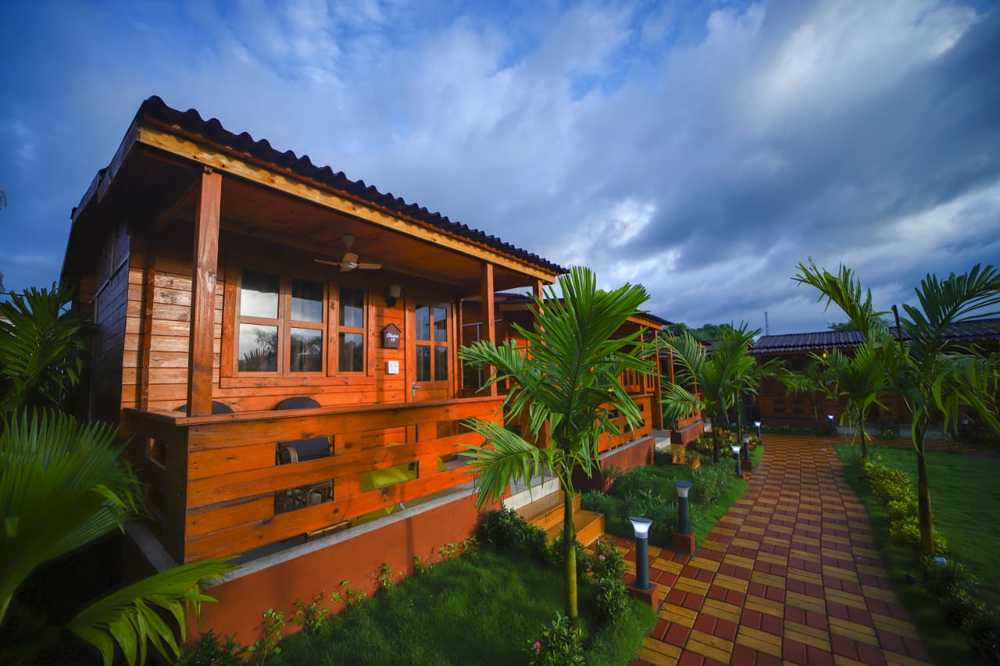 Grand Vatika Resort 3*