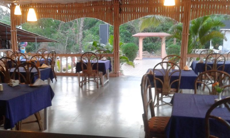 Hills Den Guest House 1*