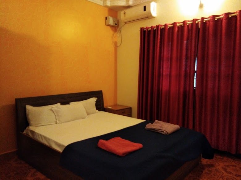 Hills Den Guest House 1*