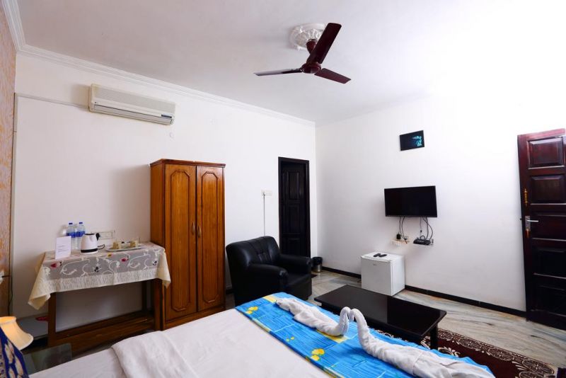 La Casa Siolim 2*