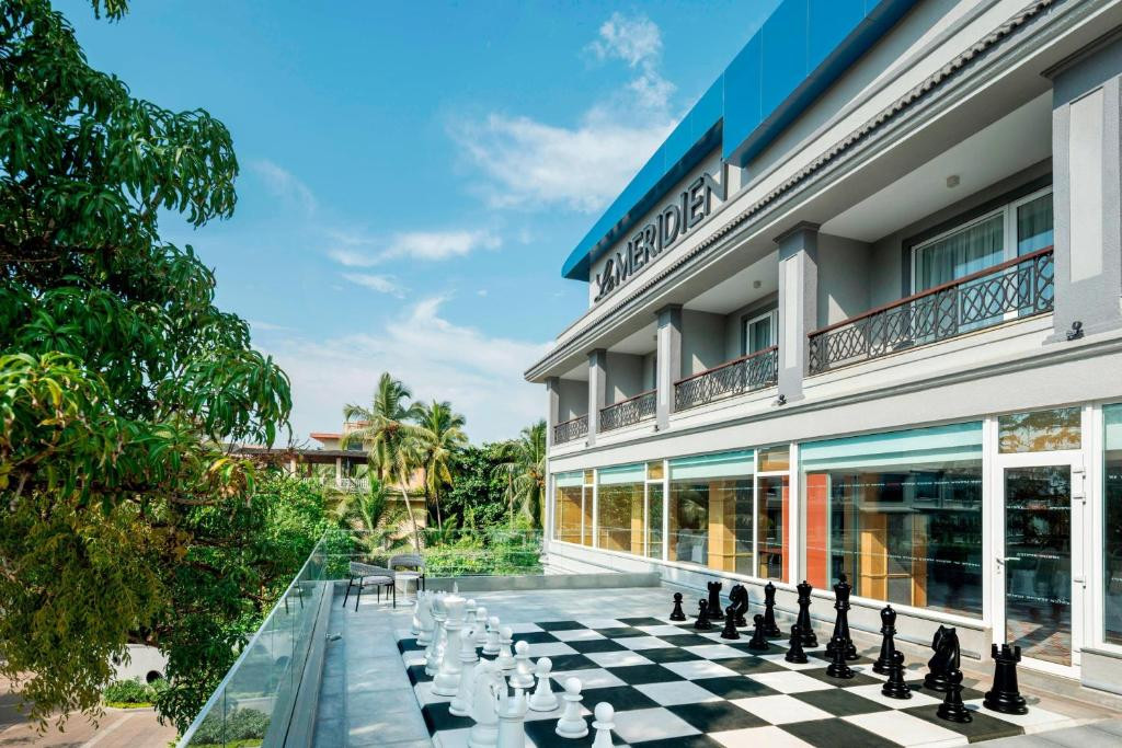 Le Meridien 5*