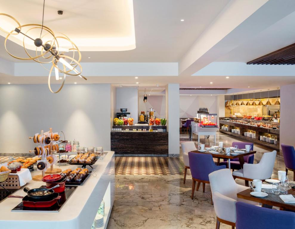 Le Meridien 5*