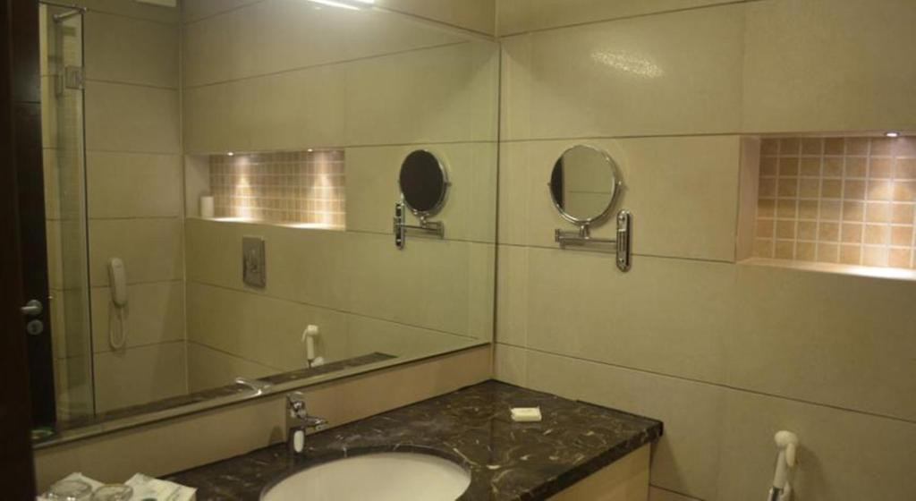 Lemon Tree Hotel Candolim 3*