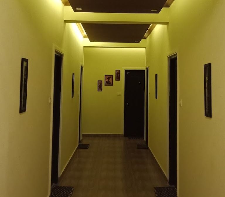 Madhus Inn 1*