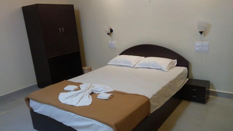 Madhus Inn 1*