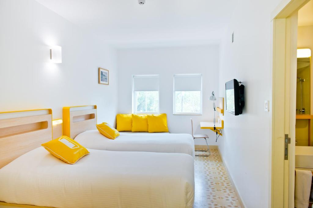 Bloomrooms Calangute 4*