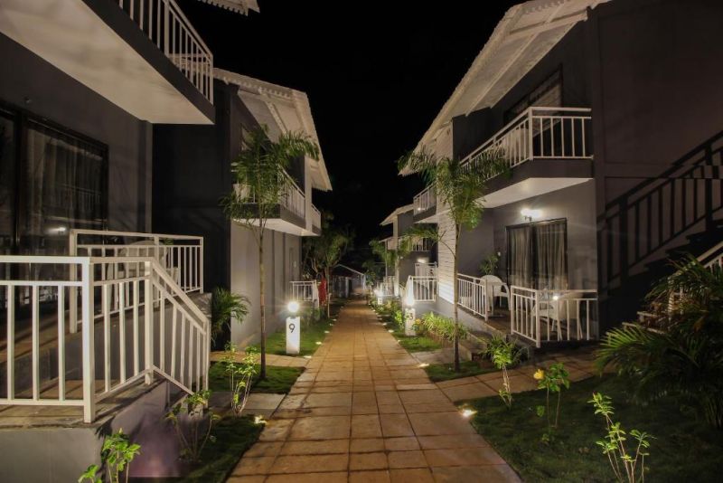 Oceans 7 Ashvem (Ex. Oyo Townhouse Ashvem) 2*