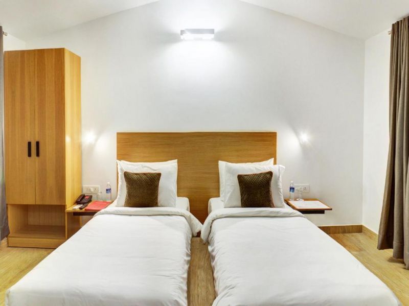 Oceans 7 Ashvem (Ex. Oyo Townhouse Ashvem) 2*