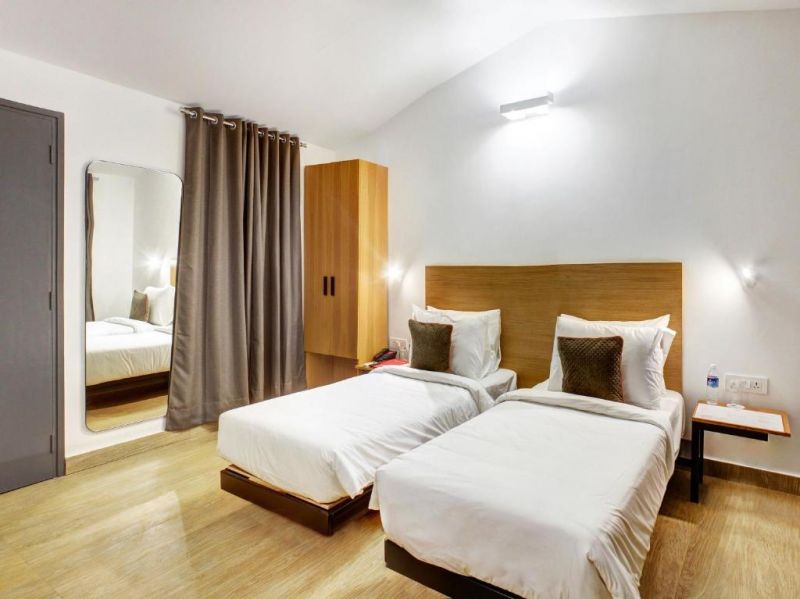 Oceans 7 Ashvem (Ex. Oyo Townhouse Ashvem) 2*