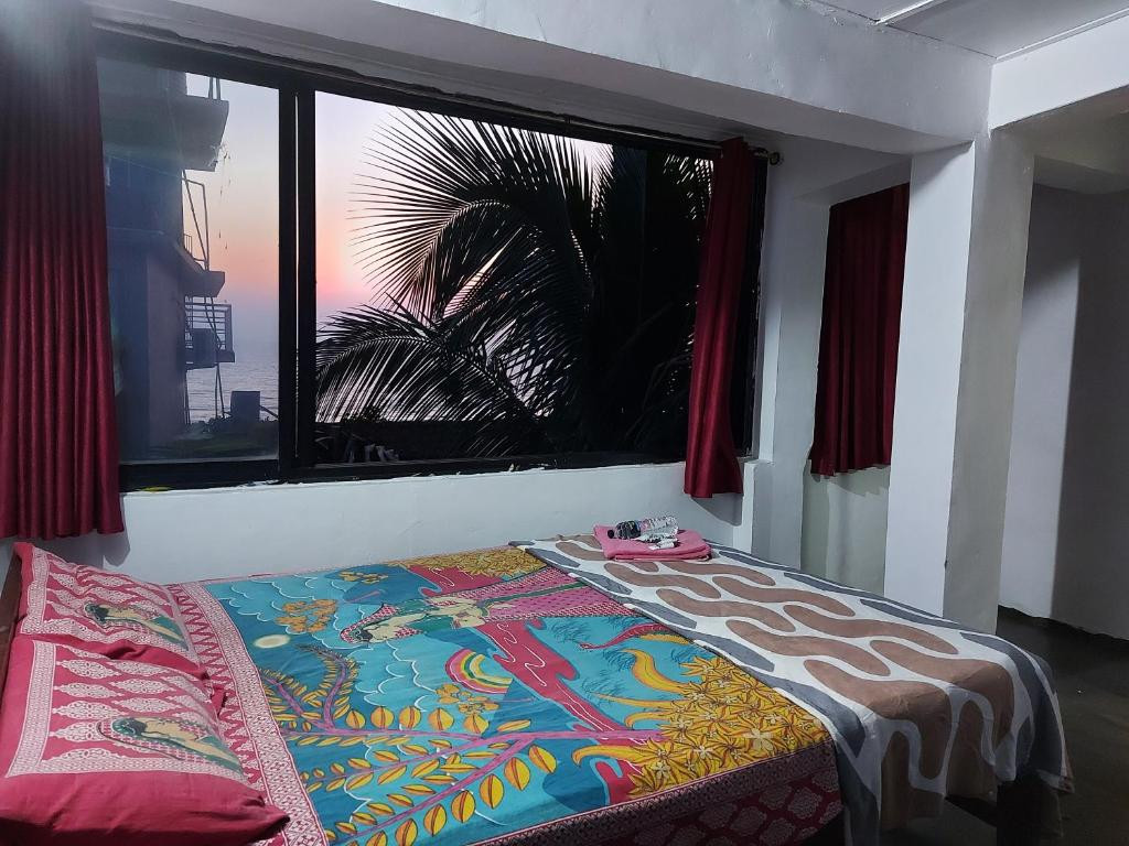 Red Rock Beach Hotel 2*