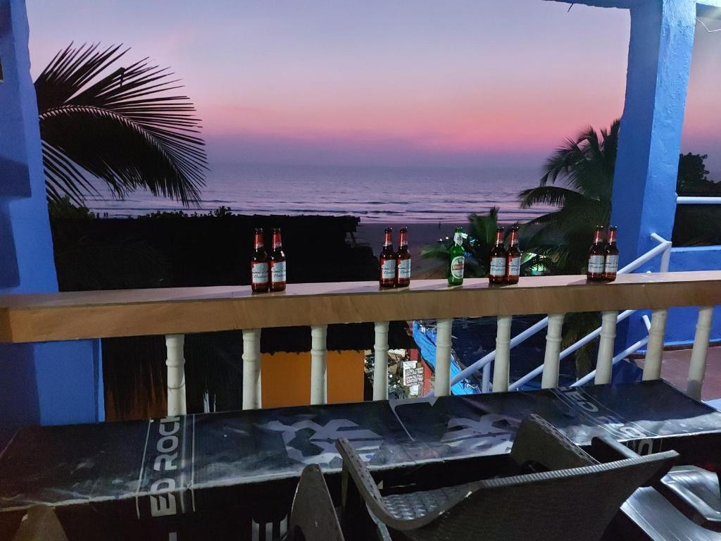 Red Rock Beach Hotel 2*