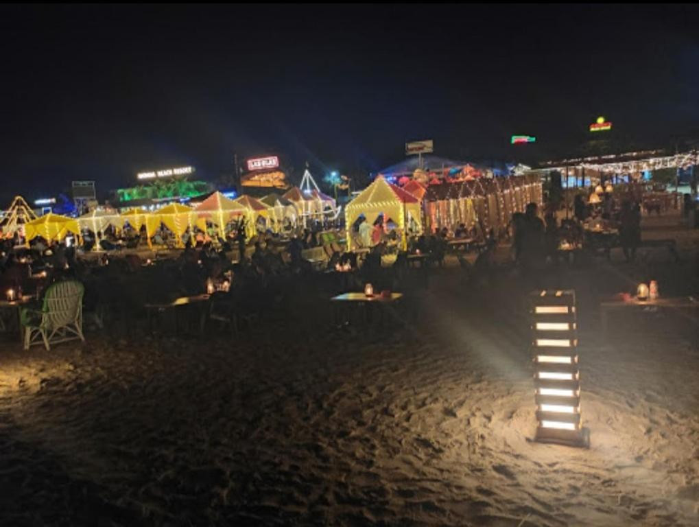Red Rock Beach Hotel 2*