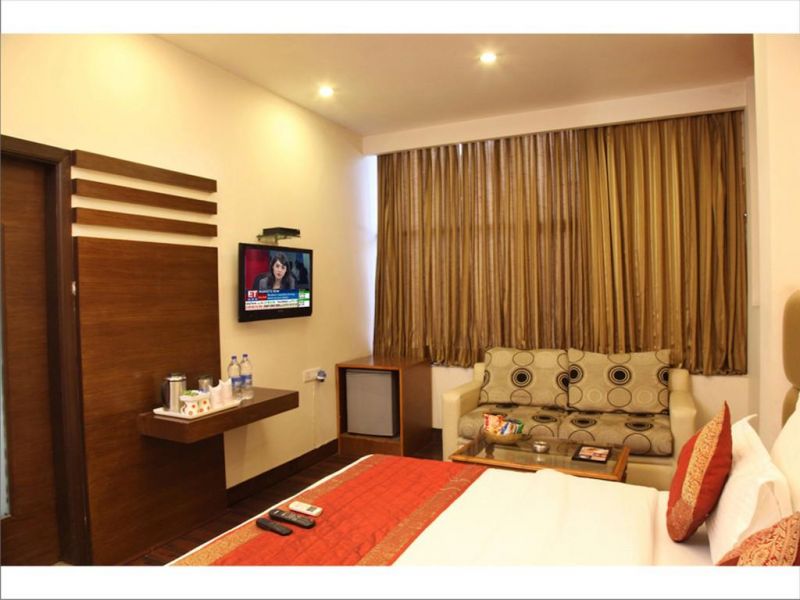 Rupam Hotel 3*