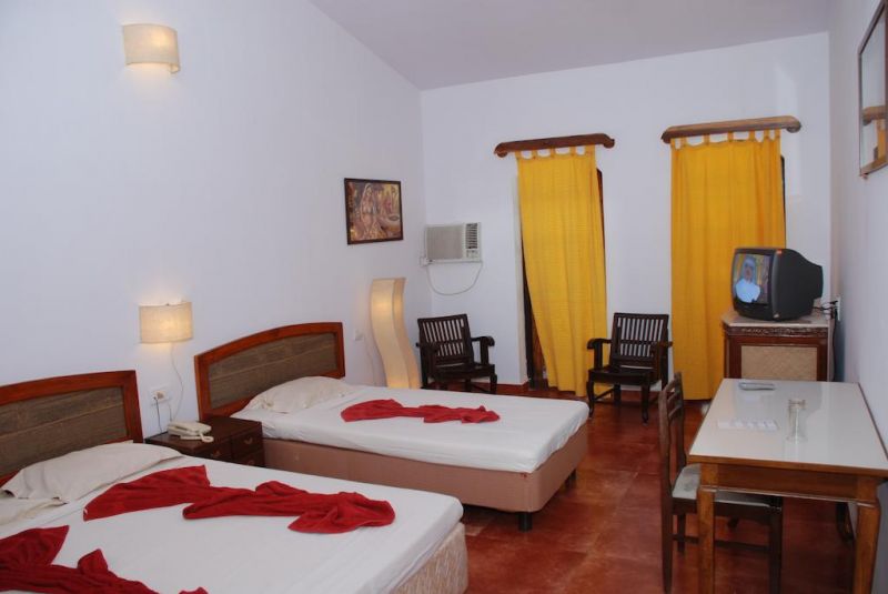 Sea Breeze Inn 3*