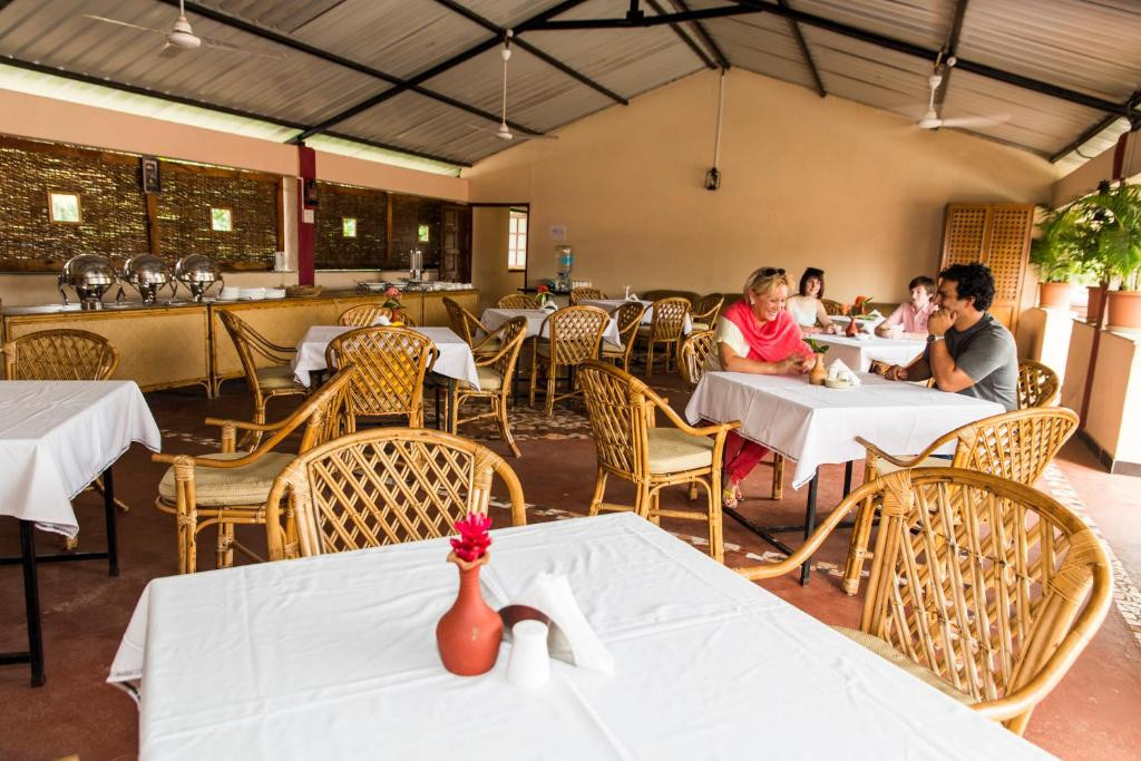 Shikara Beach Resort (Ex. Luisa By The Sea) 3*